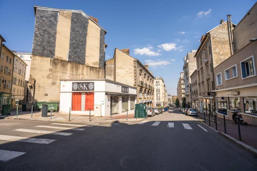 La Veilleuse - Appartement Au Coeur Du Centre Ville Limoges Exterior foto